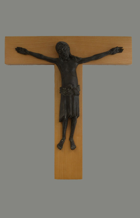 Holzkreuz mit Bronzekörper