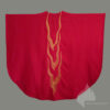 Gewand gewebt Handstickerei Hauptgewand Kasel Messgewand Ornat Priestergewand reine Seide Reinseidenfutter rot rote Kasel rotes Gewand Seide twist Festgewand