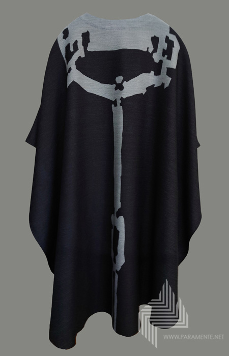 eingewebtes Motiv Festgewand Gewand gewebt Hauptgewand Jaquardgewebe Kasel Ludwig Schaffrath Messgewand Ornat Priestergewand reine Seide Schaffrath Seide schwarz schwarze Kasel schwarzes Messgewand
