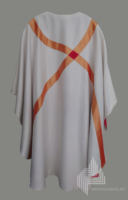 Applikationen Doupionseide Festgewand Gewand gewebt Hauptgewand Kasel Messgewand Ornat Priestergewand reine Seide Reinseidenfutter Seide weiß weiße Kasel weißes Gewand weißes messgewand andreas St. Andreas Trevira/Seide Wendekasel