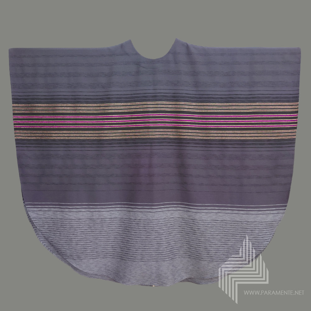 Claus Kilian eingewebte Streifen Festgewand Gewand gewebt handgewebt Handwebstoff Hauptgewand Kasel Messgewand Priestergewand schwarz schwarze kasel