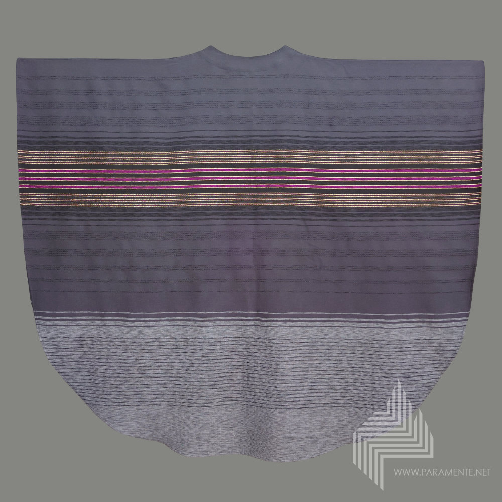 Claus Kilian eingewebte Streifen Festgewand Gewand gewebt handgewebt Handwebstoff Hauptgewand Kasel Messgewand Priestergewand schwarz schwarze kasel