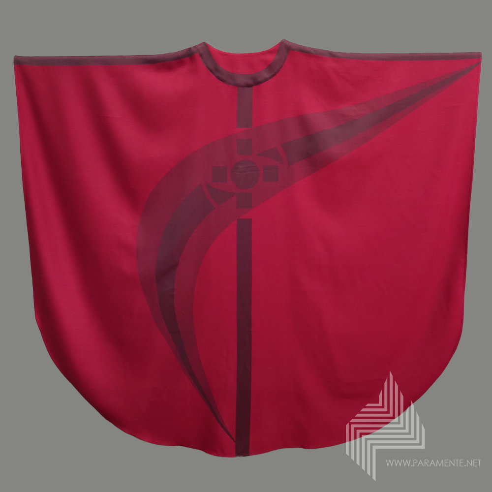 eingewebtes Motiv Festgewand Gewand gewebt Hauptgewand Jaquardgewebe Kasel Messgewand Ornat Priestergewand handstickerei in twist rot rote Kassel rotes Messgewand